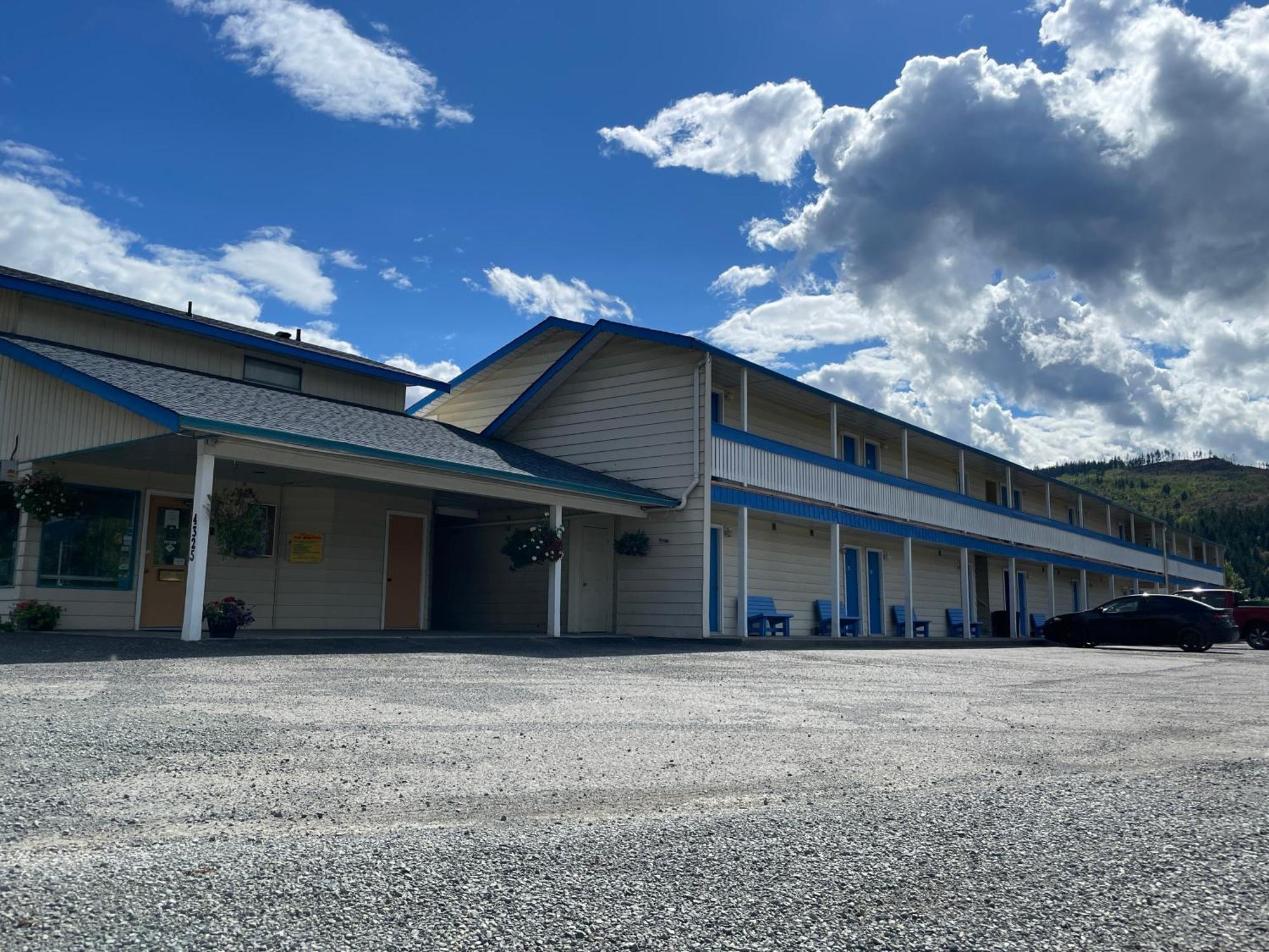 Y-5 Motel Barrière Dış mekan fotoğraf